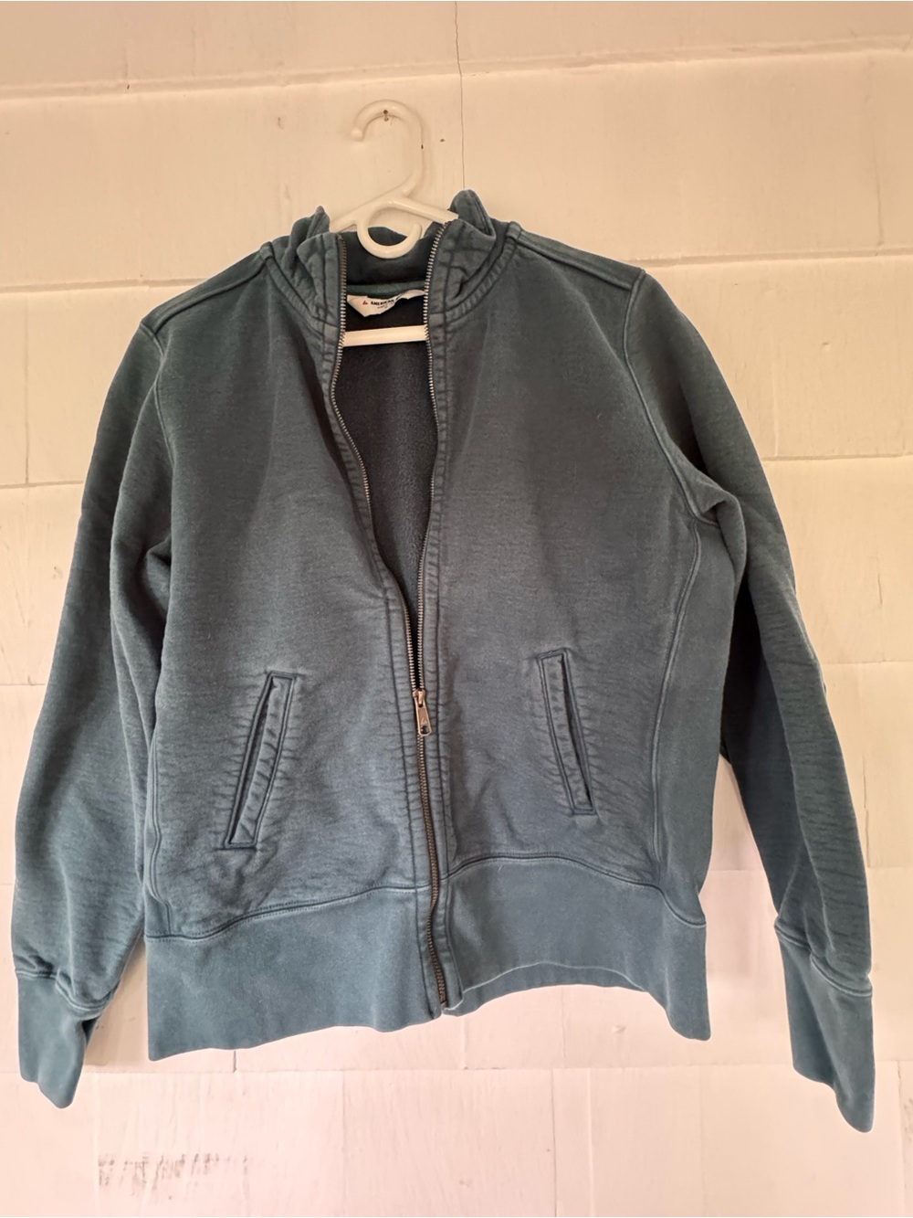 Zip-Up Sweatshirt in Teal Blue
